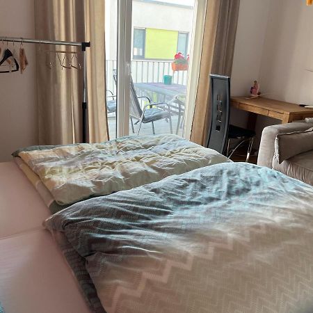 Schoenes Zimmer In Zentraler Lage Ulma Esterno foto