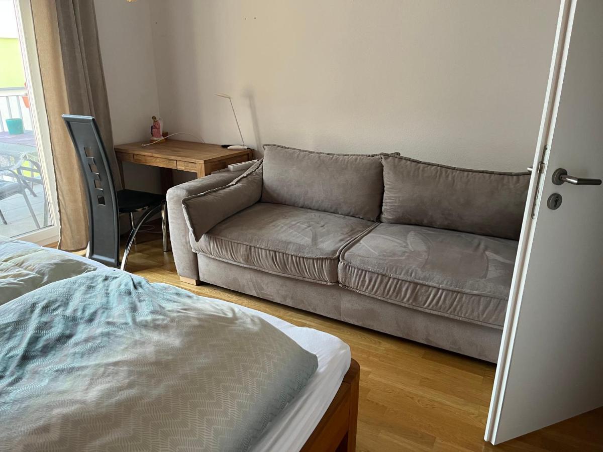 Schoenes Zimmer In Zentraler Lage Ulma Esterno foto